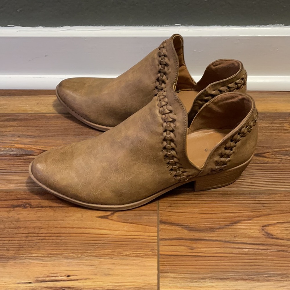 Qupid Booties - Picture 4 of 6